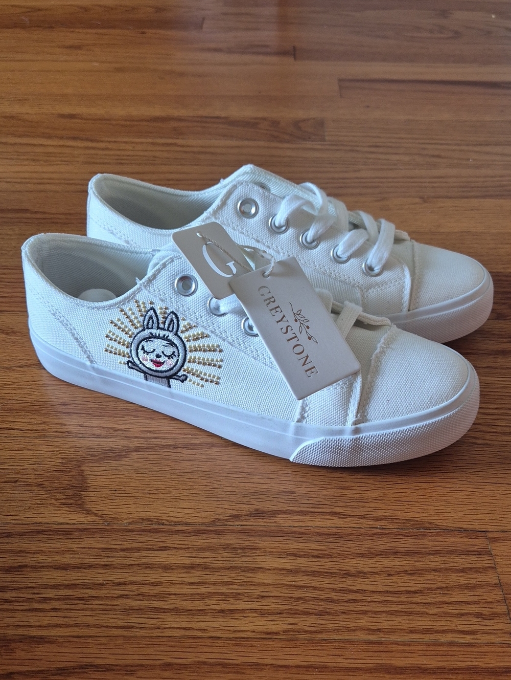 Greystone Women's White Canvas Sneakers with Bunny Embroidery, size 8 NWOB